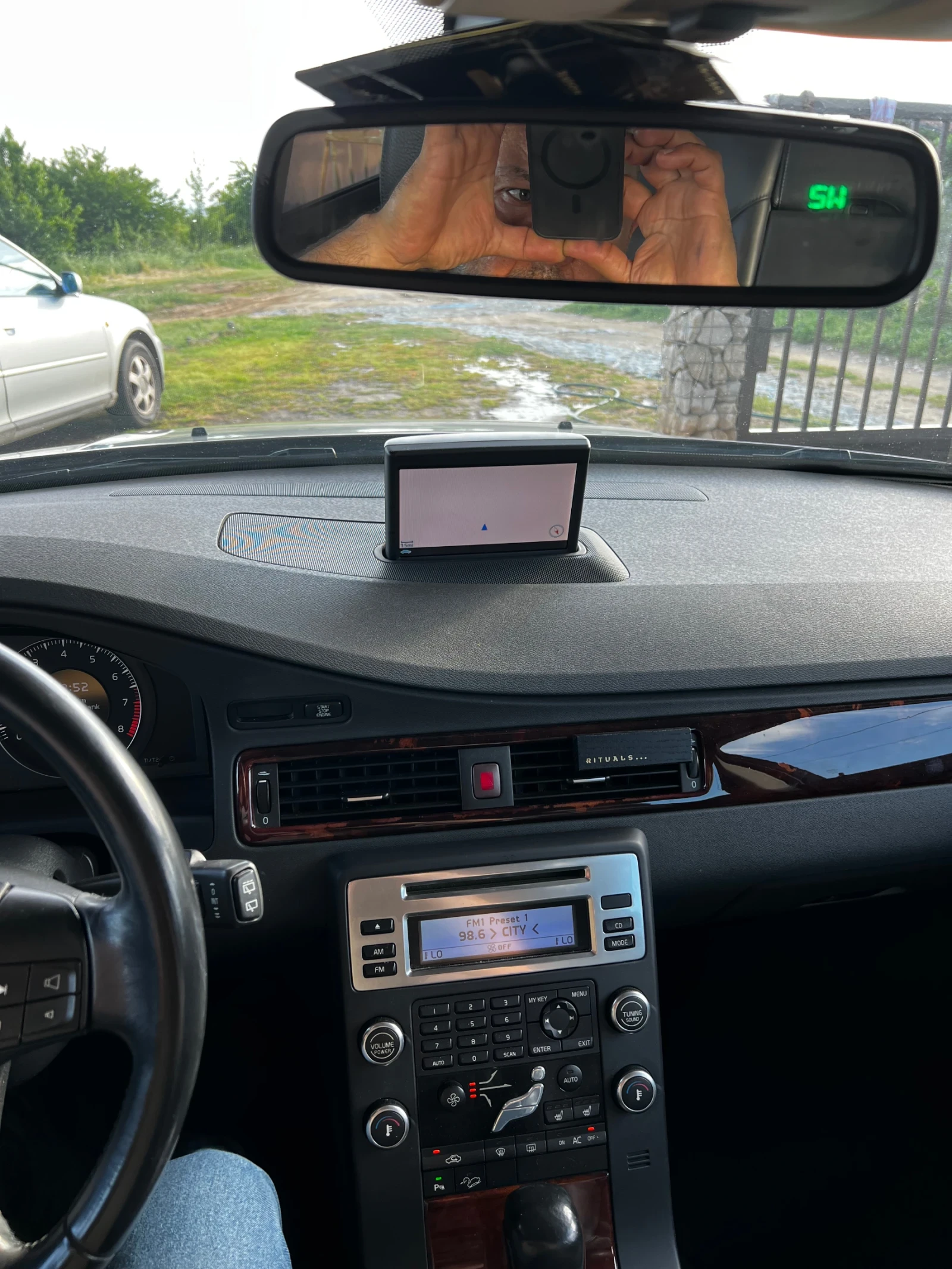 Volvo Xc70, снимка 14 - Автомобили и джипове - 54671807