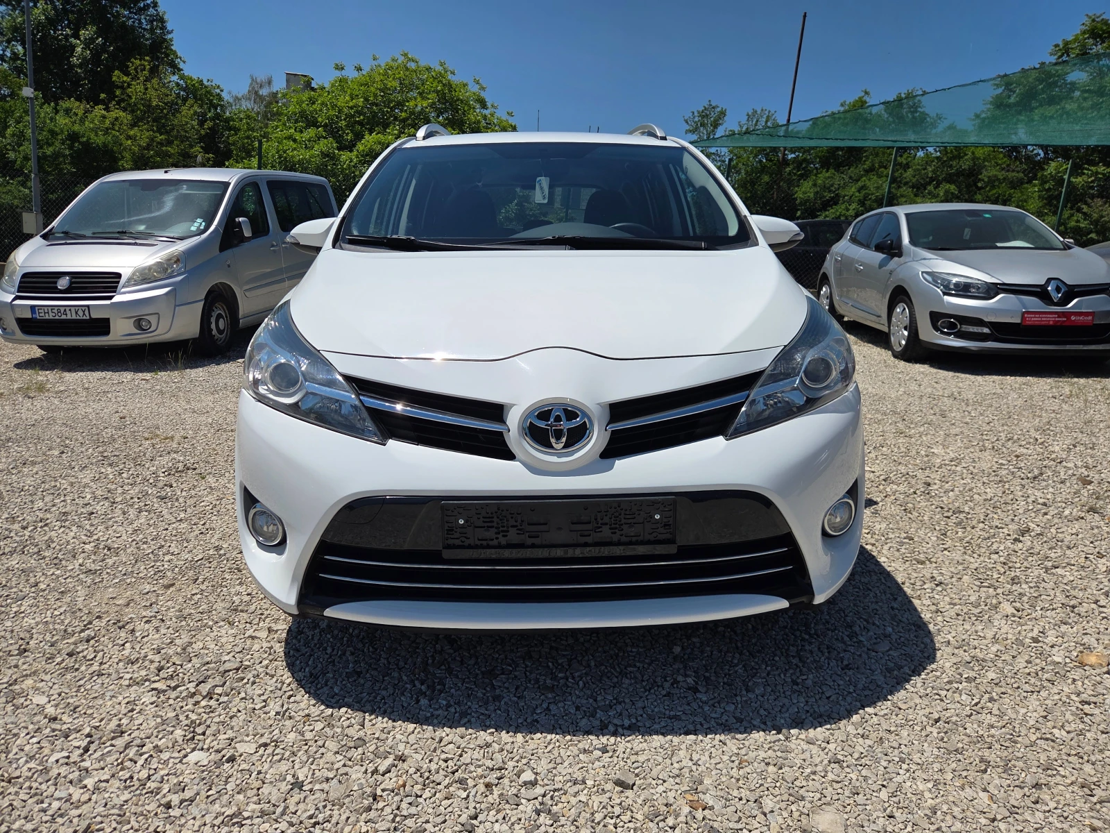 Toyota Verso 1.8 147k.c Trend Facelift Швейцария, снимка 2 - Автомобили и джипове - 54680385