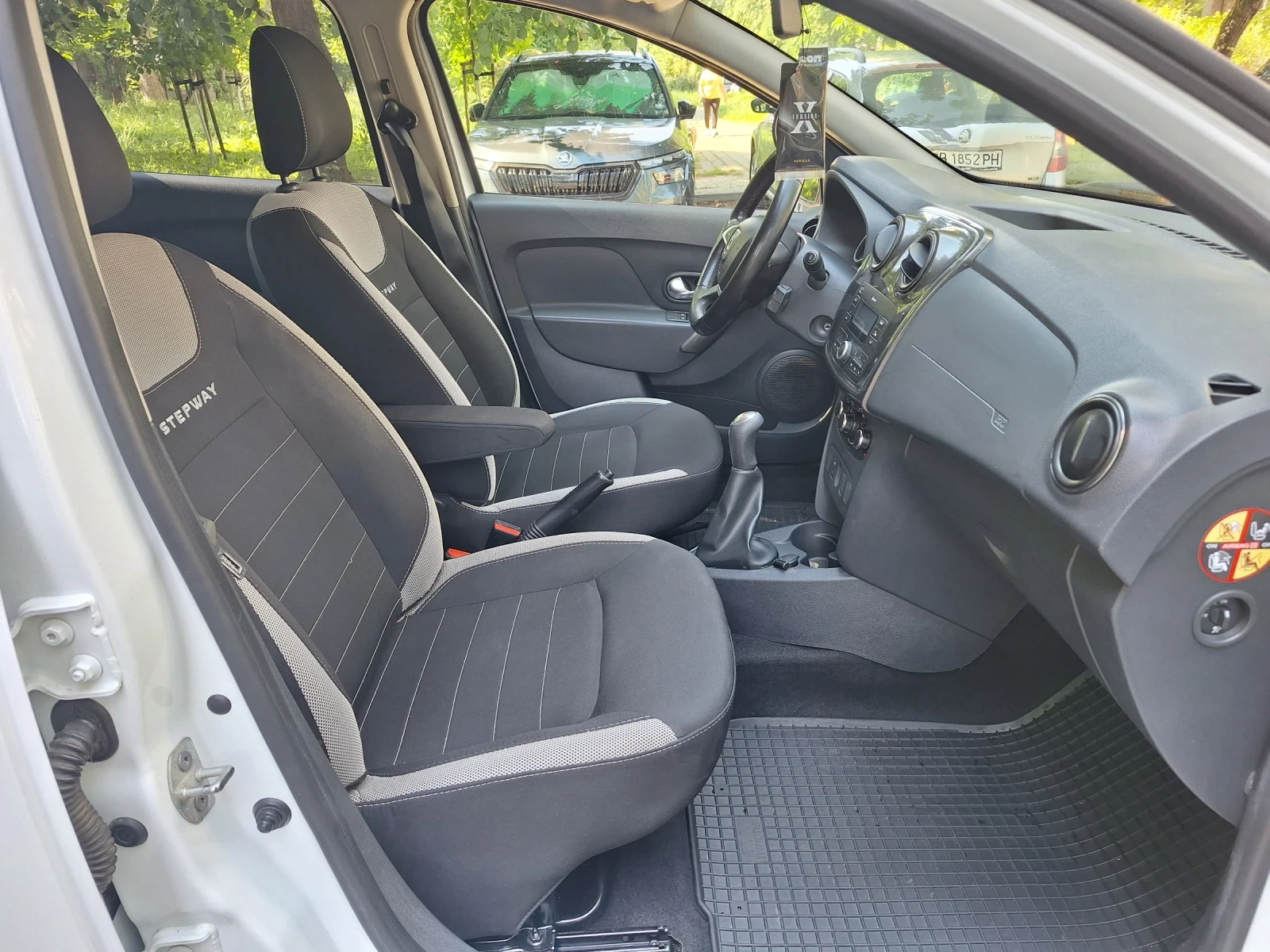 Dacia Sandero  Stepway 0.9 TCe, снимка 9 - Автомобили и джипове - 54891243