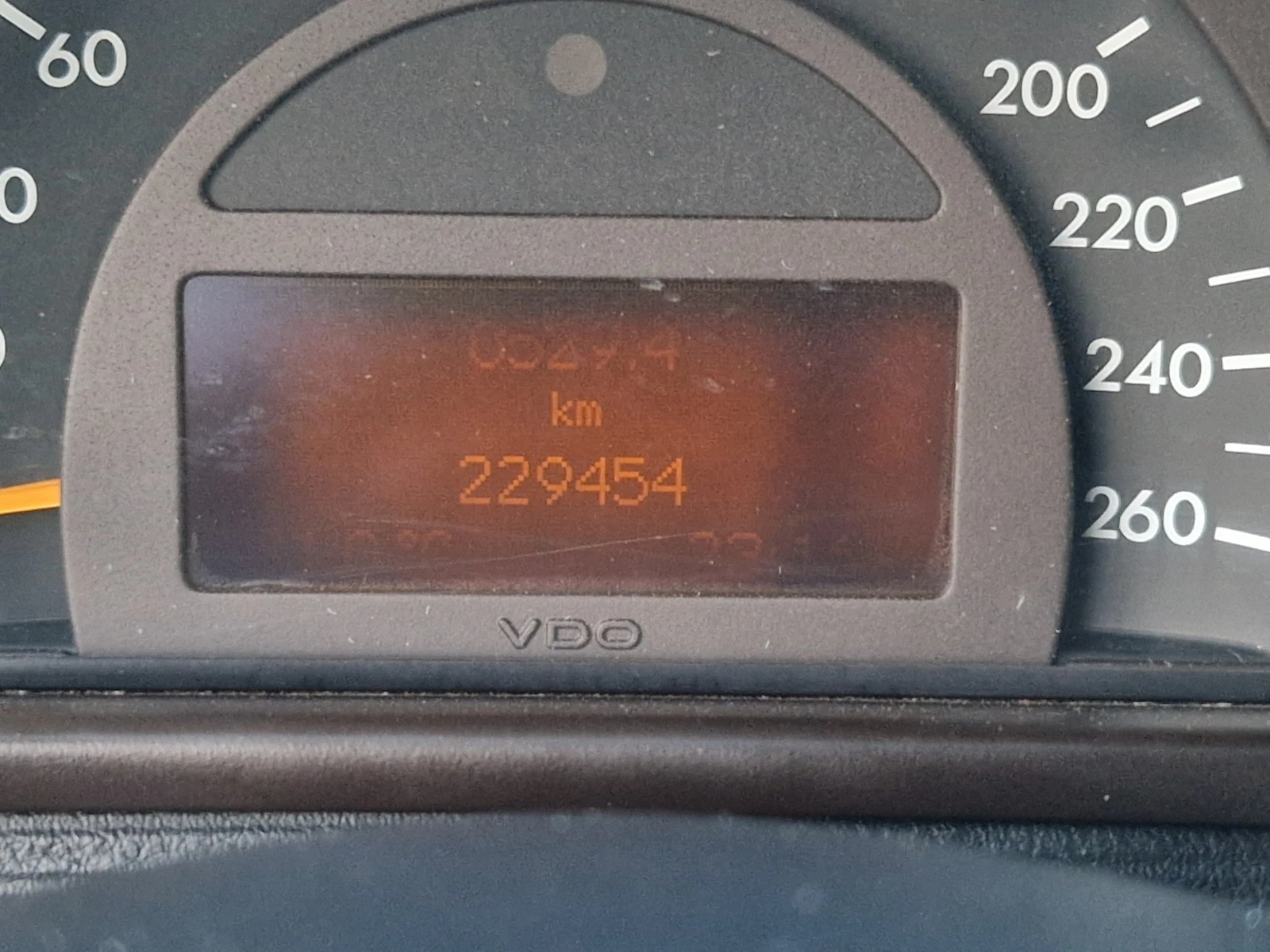 Mercedes-Benz C 180 COMPR+ GAS* 6sk* Avantgarde* SEDAN* ИСТИНСКИ КМ!!, снимка 17 - Автомобили и джипове - 55286539