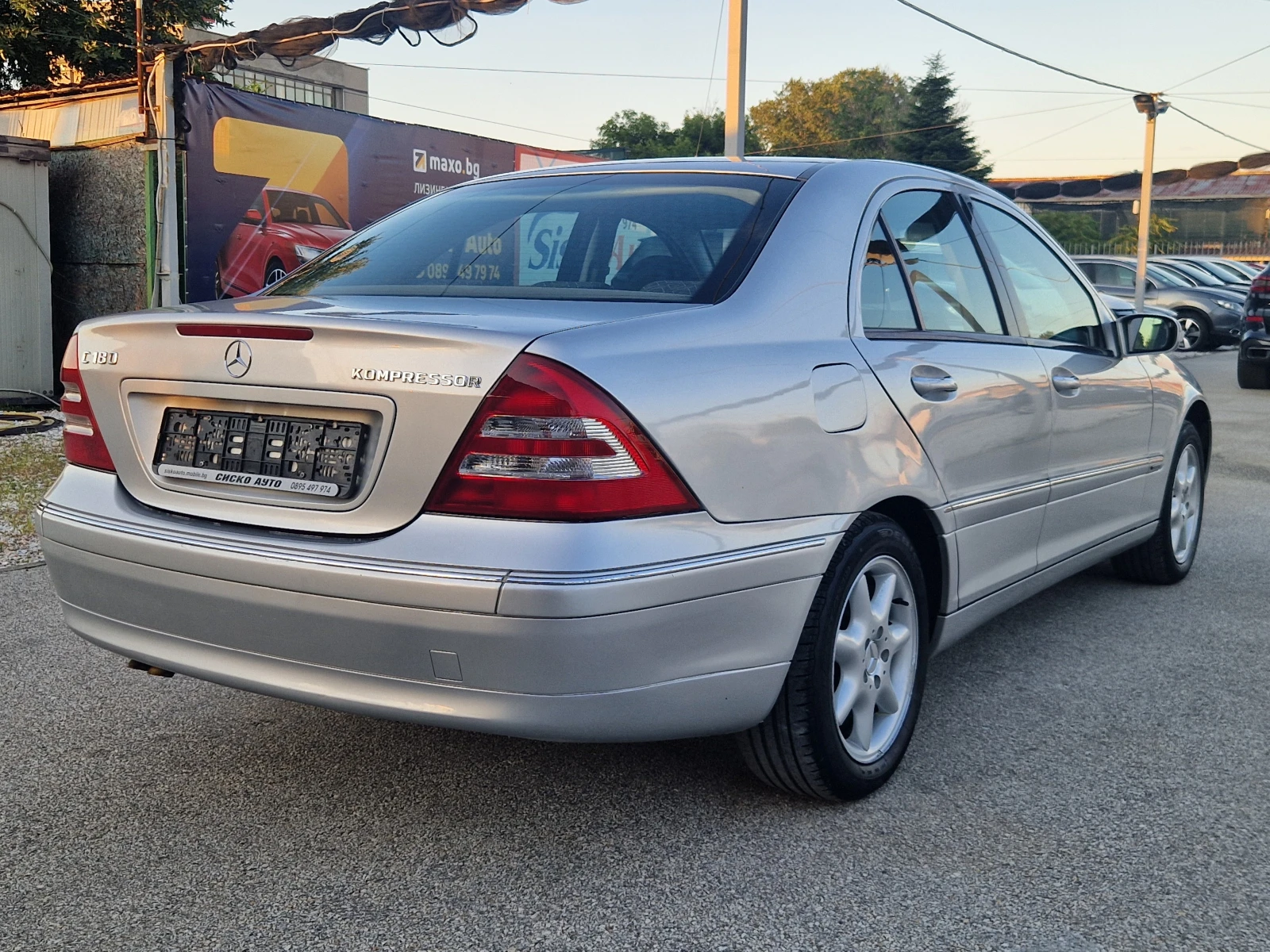 Mercedes-Benz C 180 COMPR+ GAS* 6sk* Avantgarde* SEDAN* ИСТИНСКИ КМ!!, снимка 4 - Автомобили и джипове - 55286539