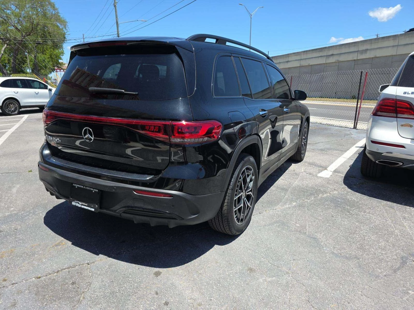 Mercedes-Benz EQB FWD / AMG Line / Pinnacle / Burmester / HUD / Pano | Mobile.bg � ����������� 2