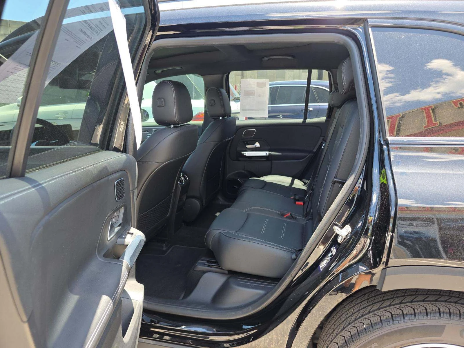 Mercedes-Benz EQB FWD / AMG Line / Pinnacle / Burmester / HUD / Pano | Mobile.bg � ����������� 10