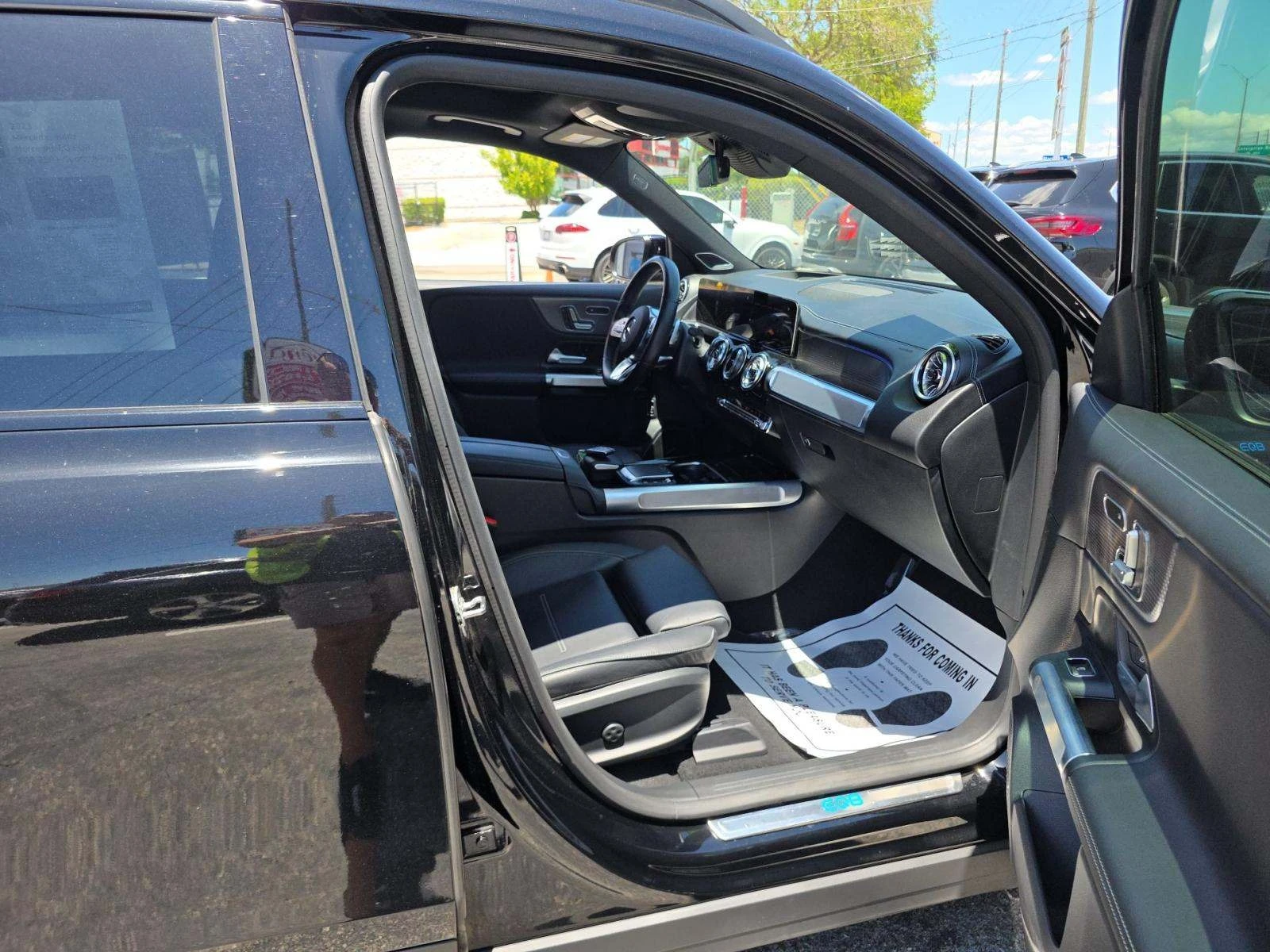 Mercedes-Benz EQB FWD / AMG Line / Pinnacle / Burmester / HUD / Pano | Mobile.bg � ����������� 12