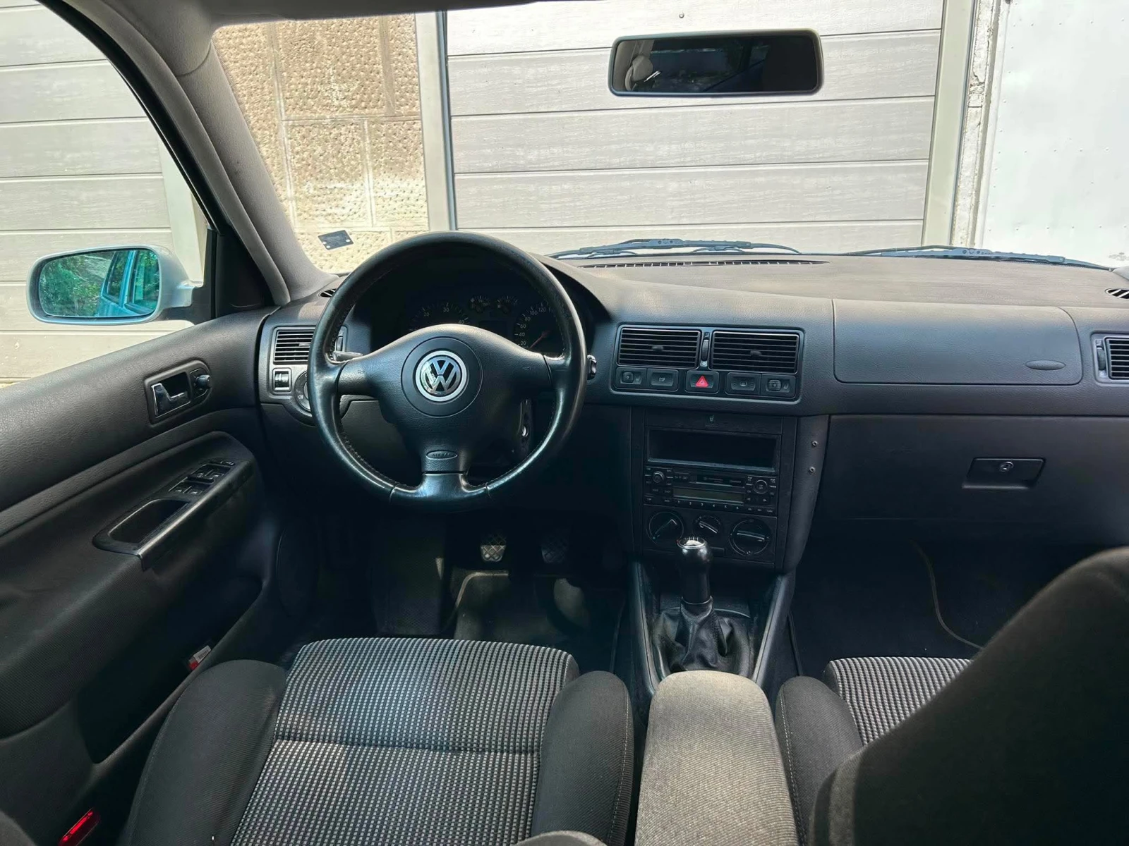 VW Golf 4, снимка 7 - Автомобили и джипове - 55608621
