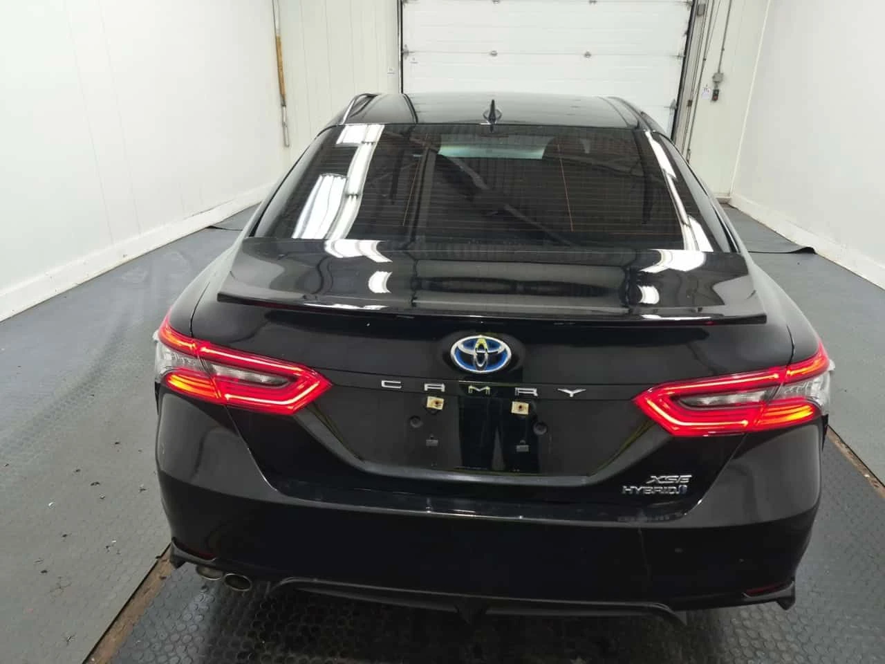 Toyota Camry * HYBRID XSE * ОБДУХВАНЕ * BLIND SPOT * CARFAX * , снимка 5 - Автомобили и джипове - 55654138
