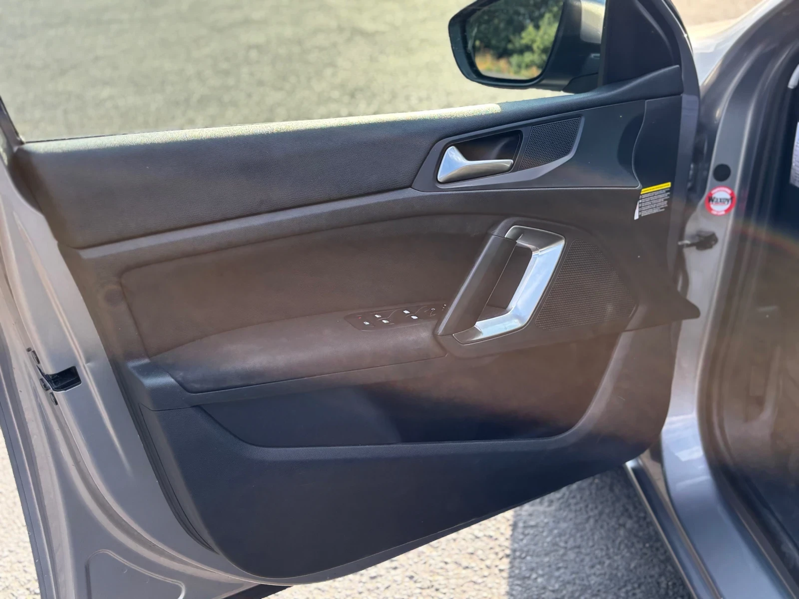 Peugeot 308 ПАНОРАМА/FullLed/KeyLess/ОБСЛУЖЕН/РЕГИСТРИРАН, снимка 8 - Автомобили и джипове - 55804918