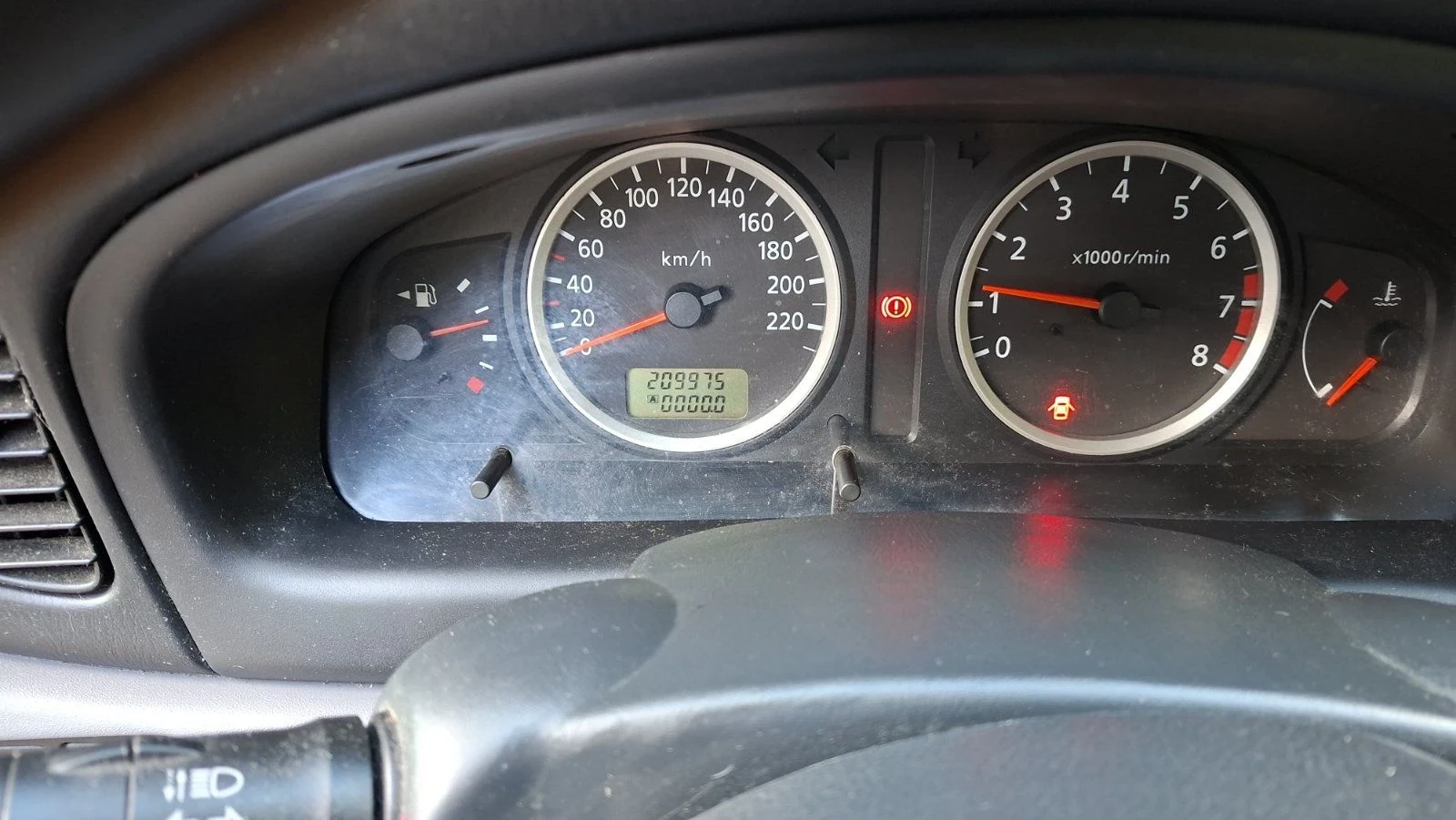 Nissan Almera, снимка 12 - Автомобили и джипове - 56058541