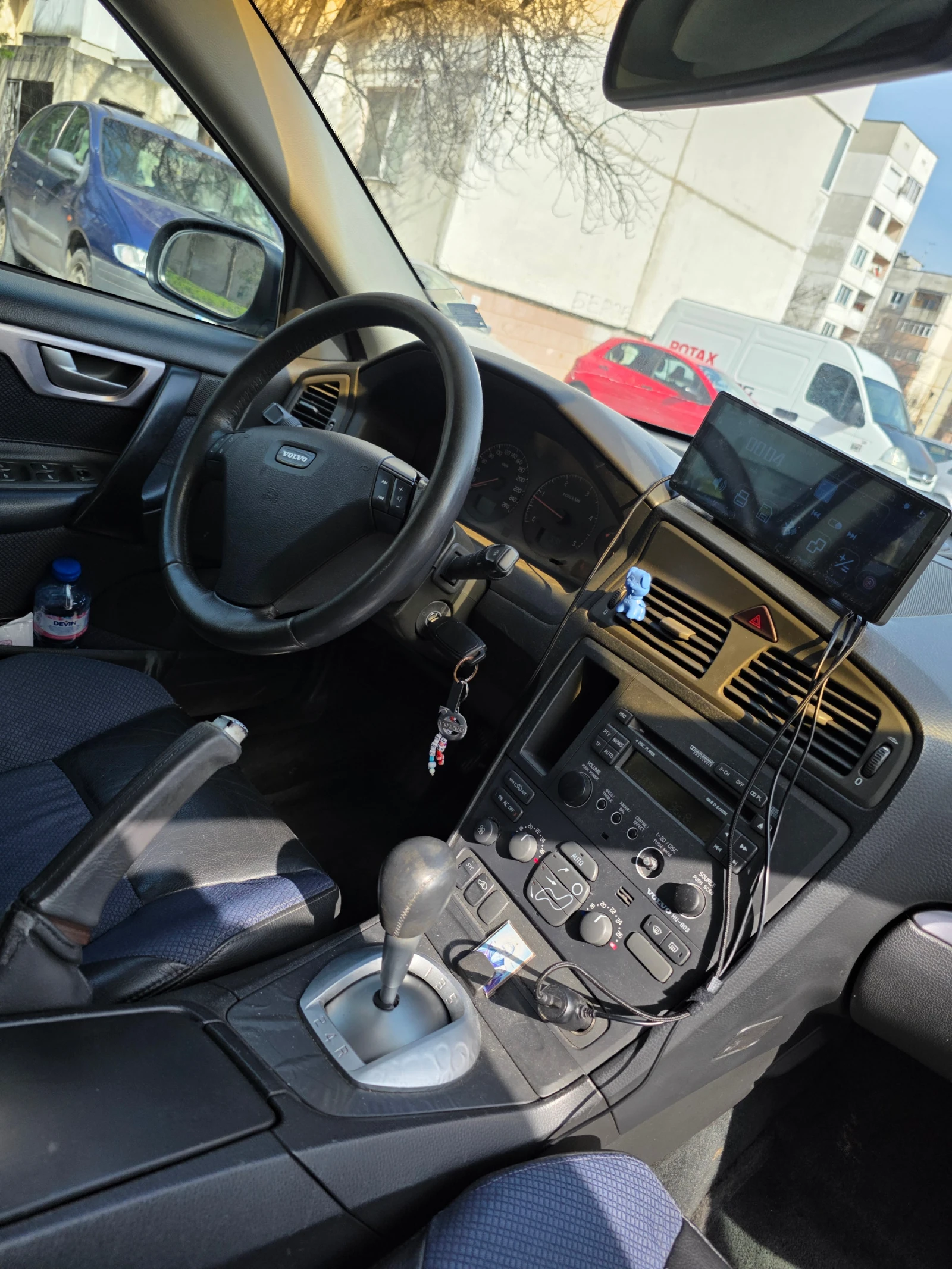 Volvo S60, снимка 8 - Автомобили и джипове - 56144154
