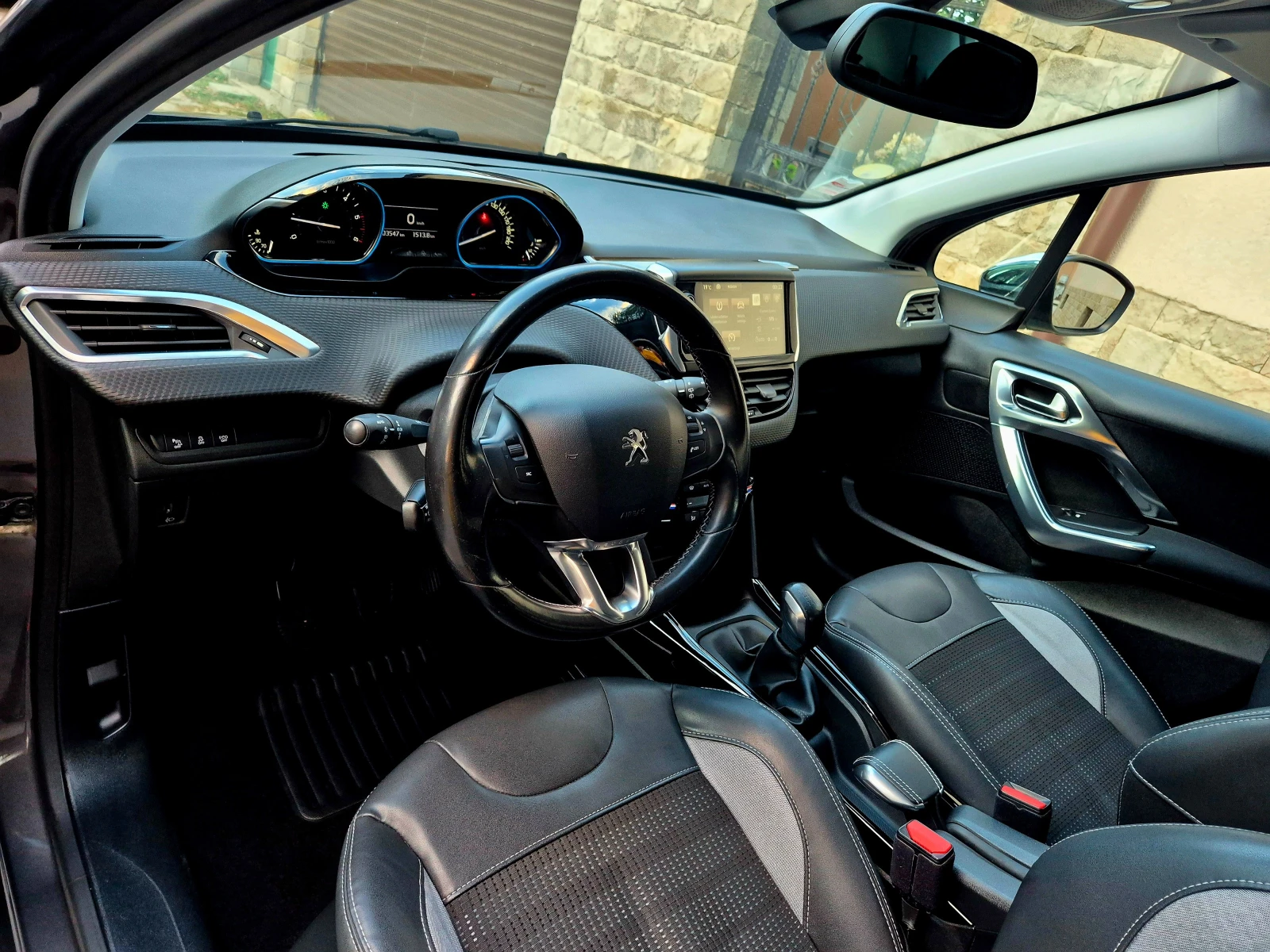 Peugeot 2008 1.6d-ALLURE-нави-нов, снимка 11 - Автомобили и джипове - 56248717