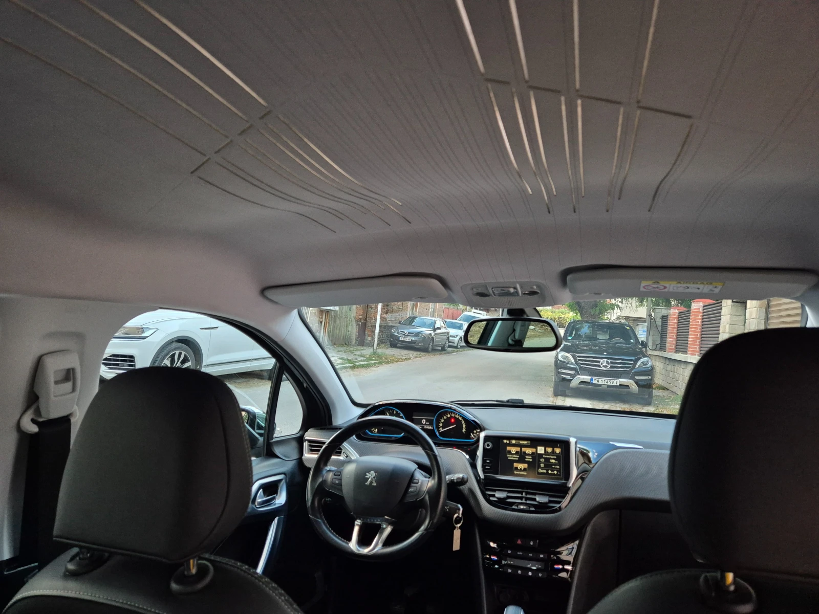 Peugeot 2008 1.6d-ALLURE-нави-нов, снимка 14 - Автомобили и джипове - 56248717