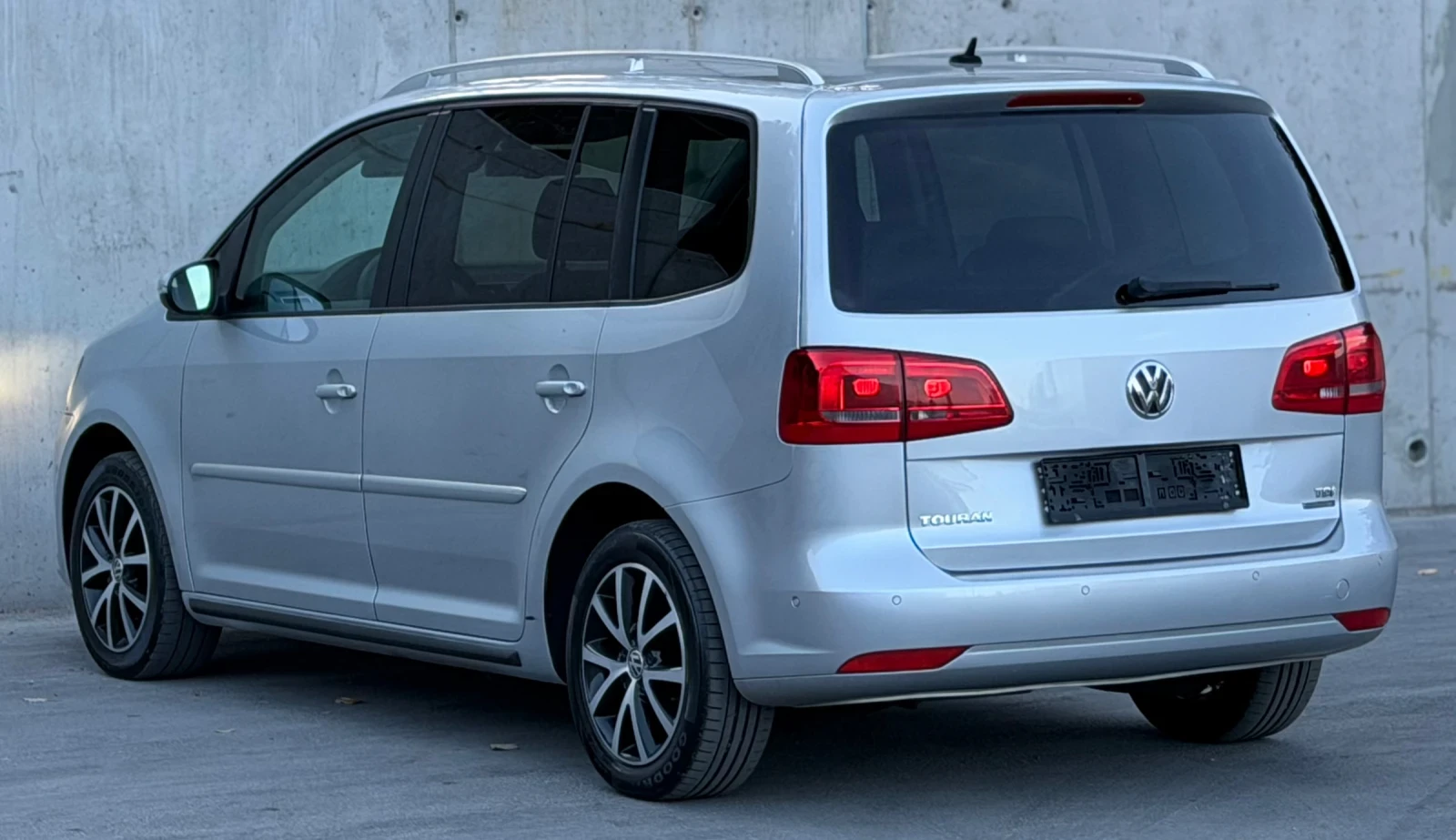VW Touran 2.0TDi 140�� * High-Line* * ������*  | Mobile.bg � ����������� 4