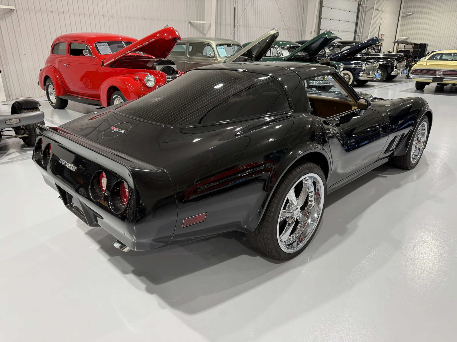 Chevrolet Corvette Custom Coupe V8, снимка 5 - Автомобили и джипове - 56661773