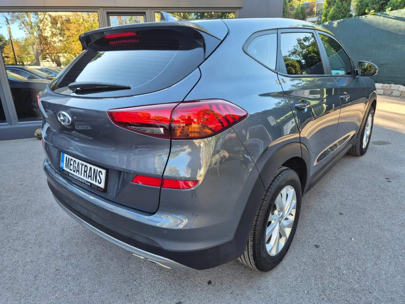 Hyundai Tucson 1.6 CRDI, снимка 3 - Автомобили и джипове - 47608456