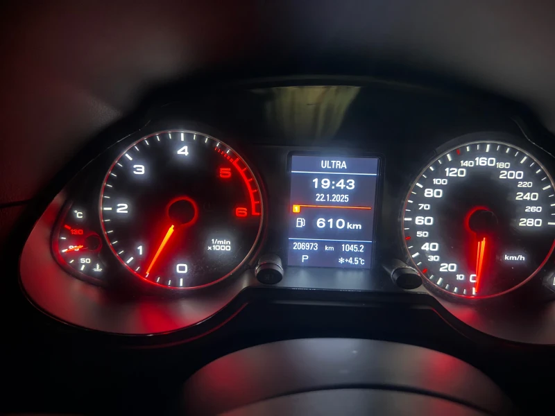 Audi Q5, снимка 8 - Автомобили и джипове - 52067284