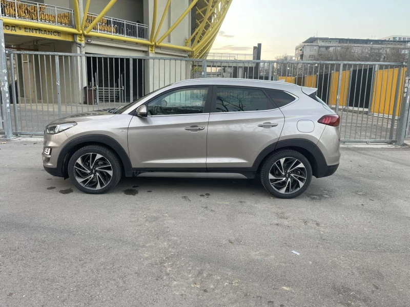 Hyundai Tucson Premium 4x4 8AT Automatic 2.0 CRDi 185 кс, снимка 5 - Автомобили и джипове - 52867533