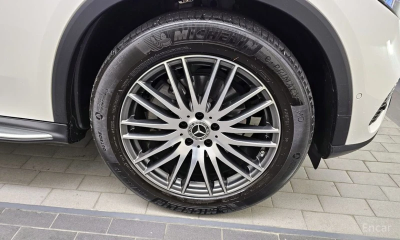 Mercedes-Benz GLC 220, снимка 5 - Автомобили и джипове - 53074453