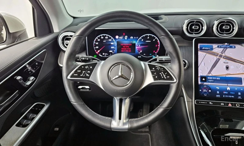 Mercedes-Benz GLC 220, снимка 13 - Автомобили и джипове - 53074453