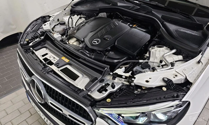 Mercedes-Benz GLC 220, снимка 6 - Автомобили и джипове - 53074453