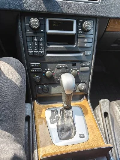 Volvo Xc90, снимка 6 - Автомобили и джипове - 54140925