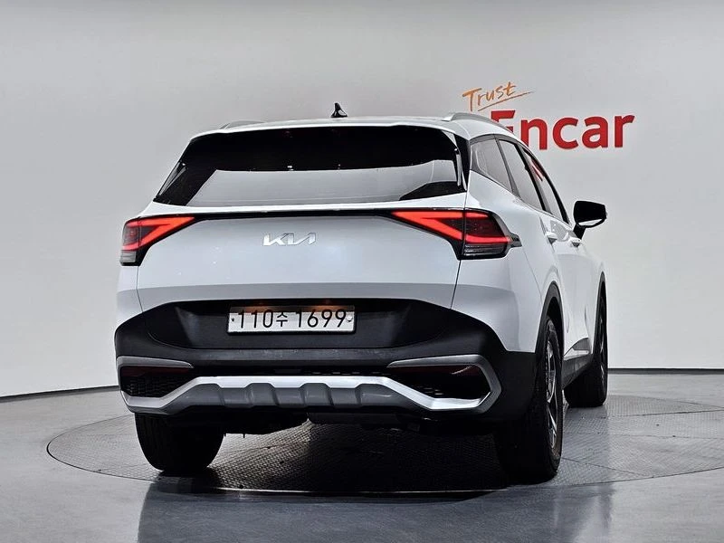 Kia Sportage Diesel 2.0 2WD| 183к.с.| ВКЛ.ТЕХНОТЕСТ, снимка 4 - Автомобили и джипове - 55123318