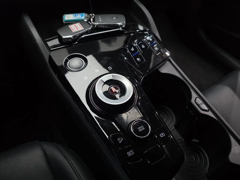 Kia Sportage 1.6 230 hp Automatic, снимка 9 - Автомобили и джипове - 55739211