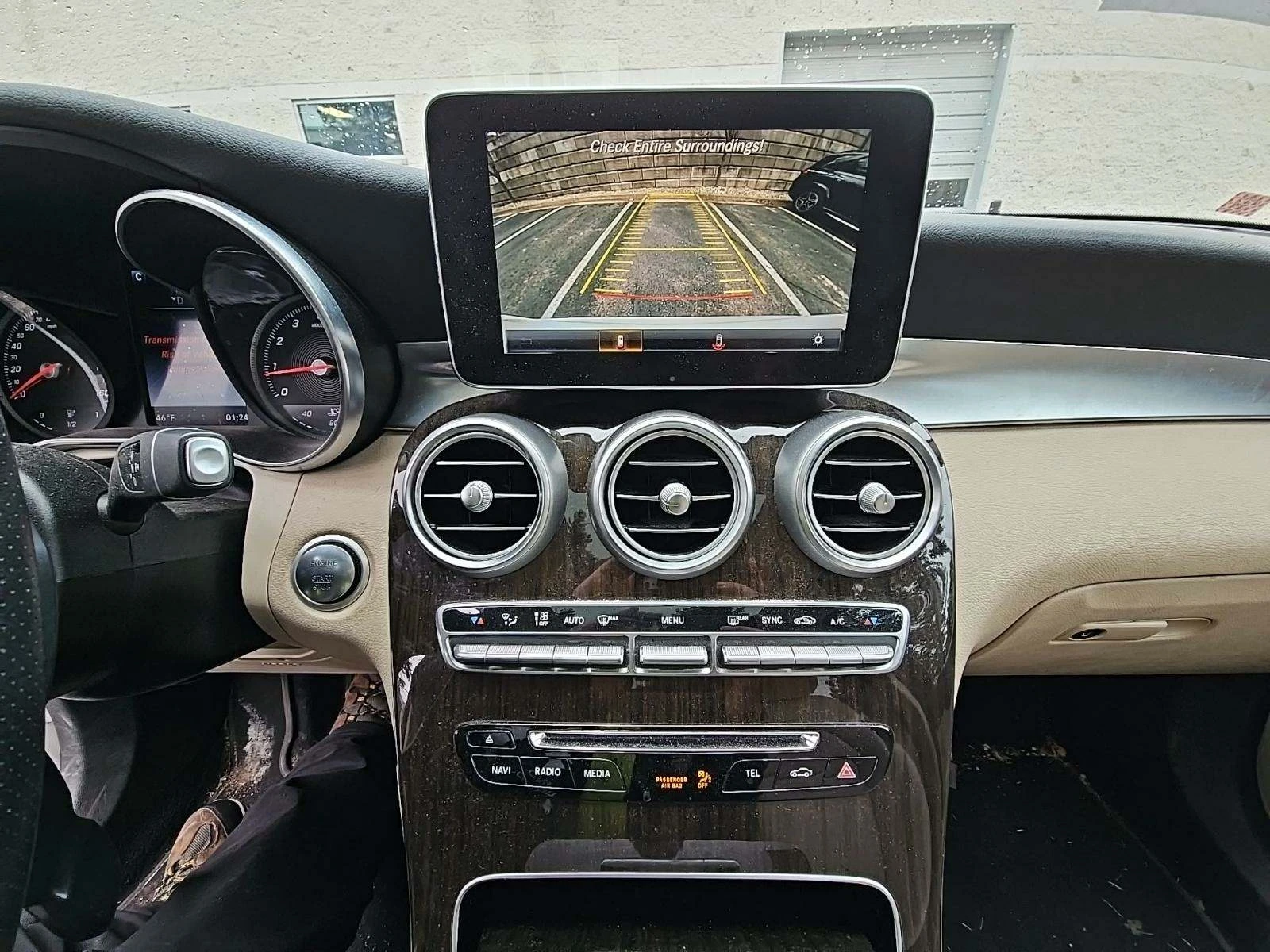 Mercedes-Benz GLC 300 4MATIC Burmester* Пано* Кейлес* М.точка* Следене*  - изображение 8