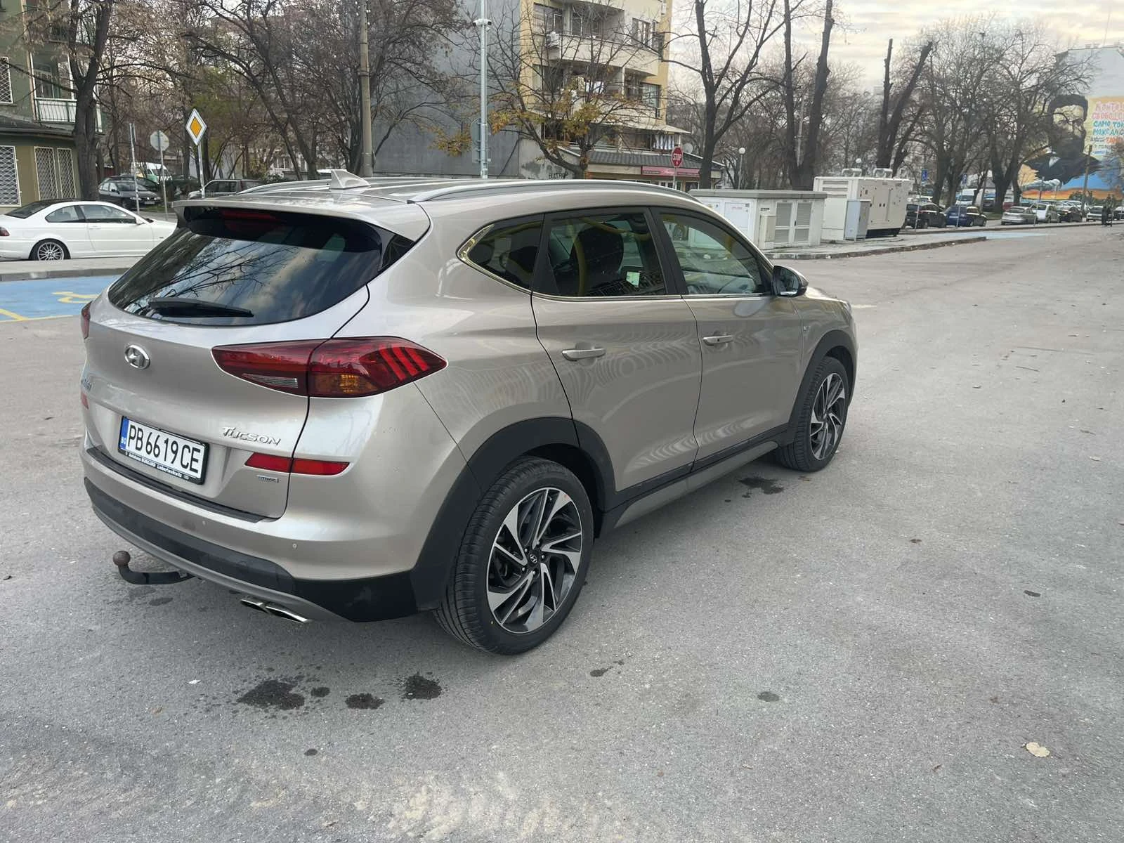 Hyundai Tucson Premium 4x4 8AT Automatic 2.0 CRDi 185 кс - изображение 4