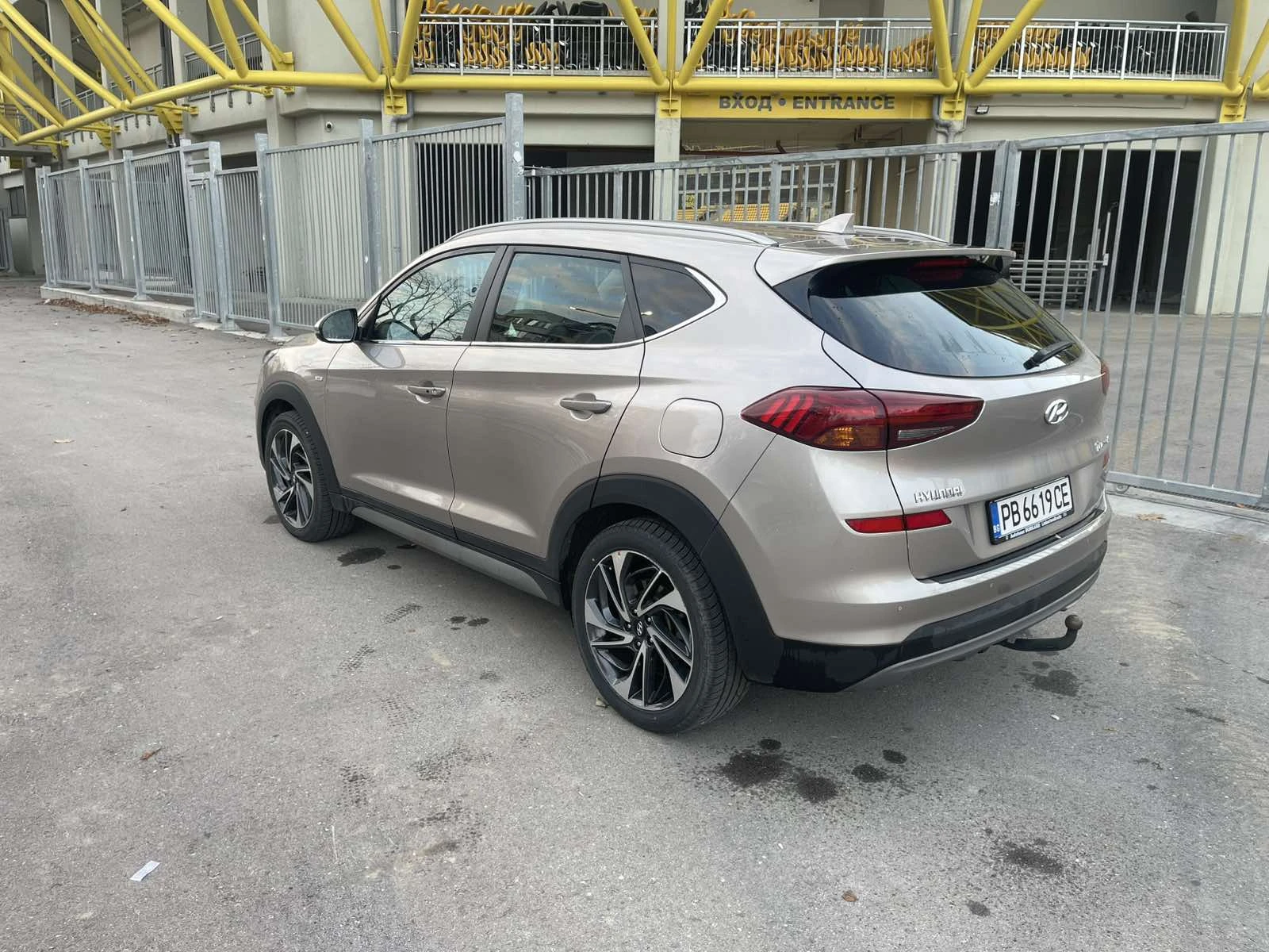 Hyundai Tucson Premium 4x4 8AT Automatic 2.0 CRDi 185 кс - изображение 7