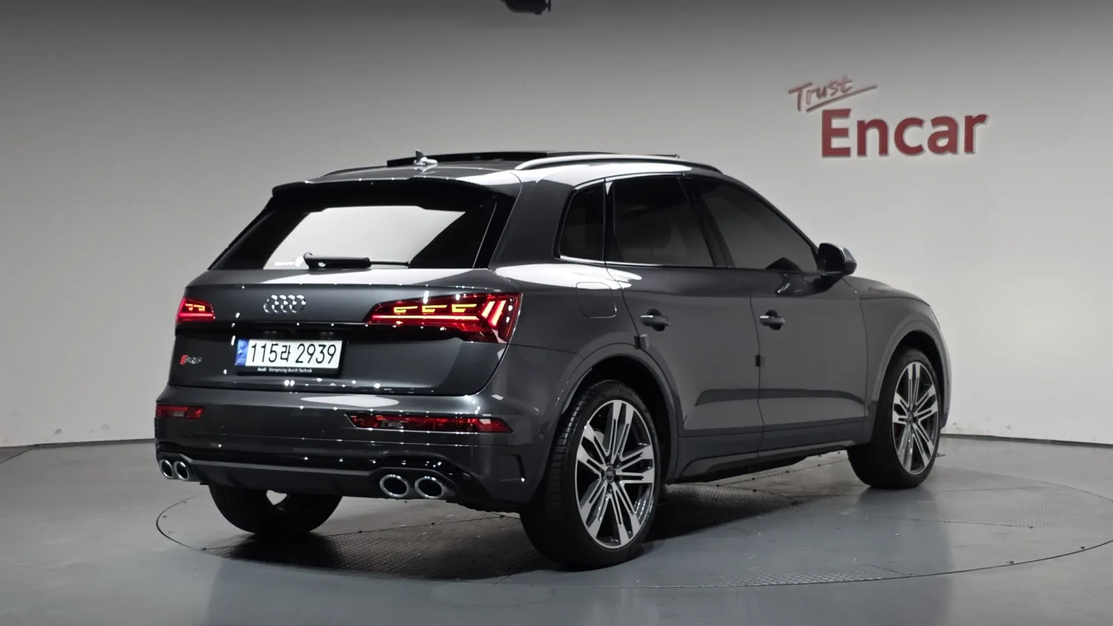 Audi SQ5 3.0 TFSI DisTronic* Panorama* Cam360* , снимка 3 - Автомобили и джипове - 54653618