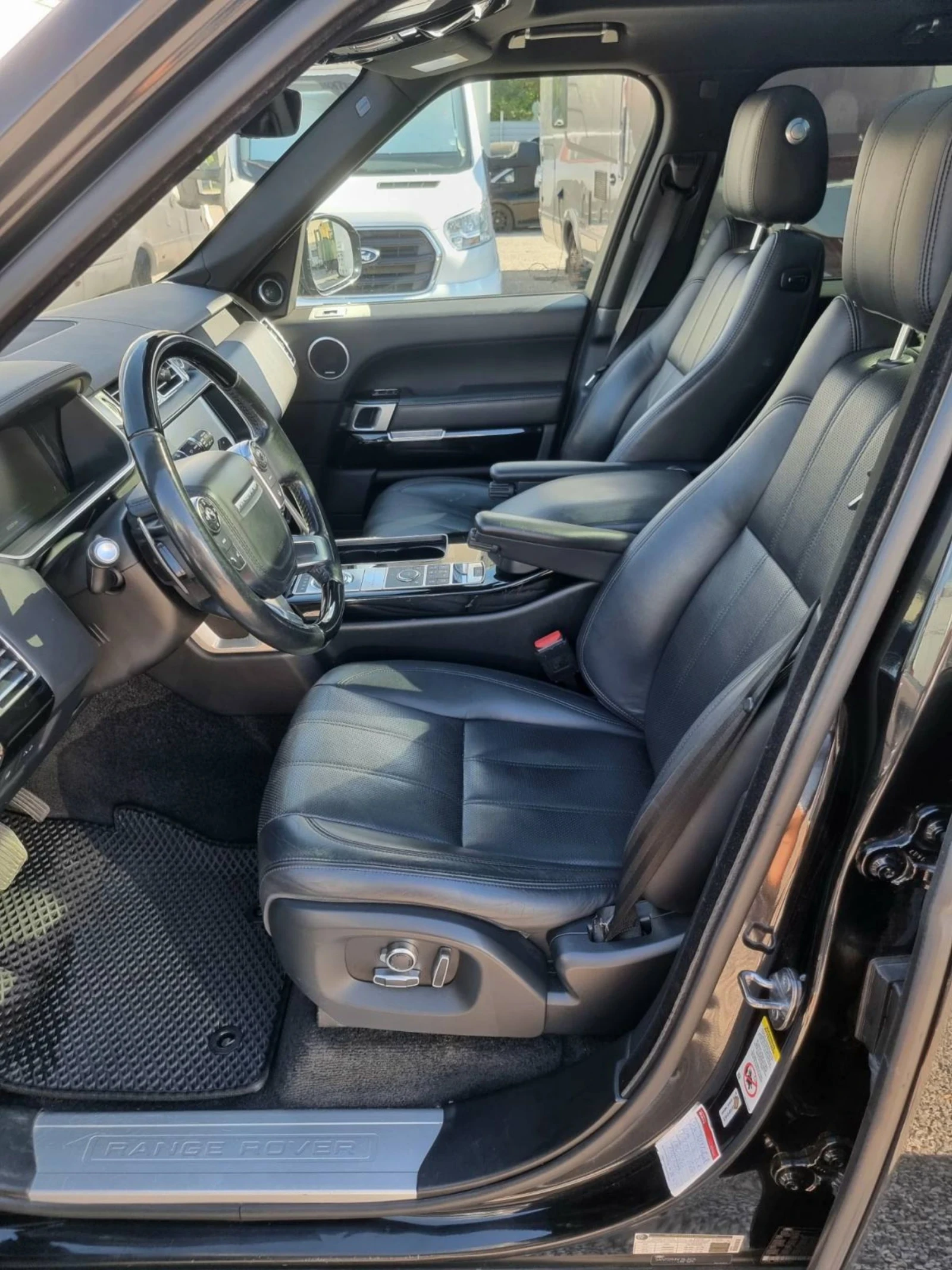 Land Rover Range rover 3.0 D, снимка 11 - Автомобили и джипове - 54937102