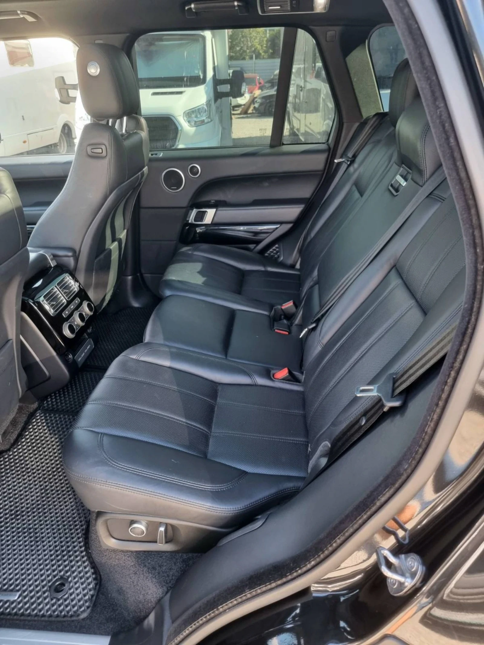 Land Rover Range rover 3.0 D, снимка 13 - Автомобили и джипове - 54937102