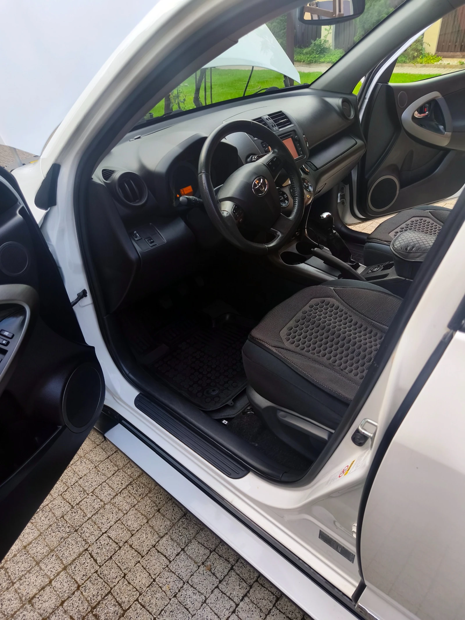 Toyota Rav4 2.2D-4D FWD, снимка 12 - Автомобили и джипове - 55354674