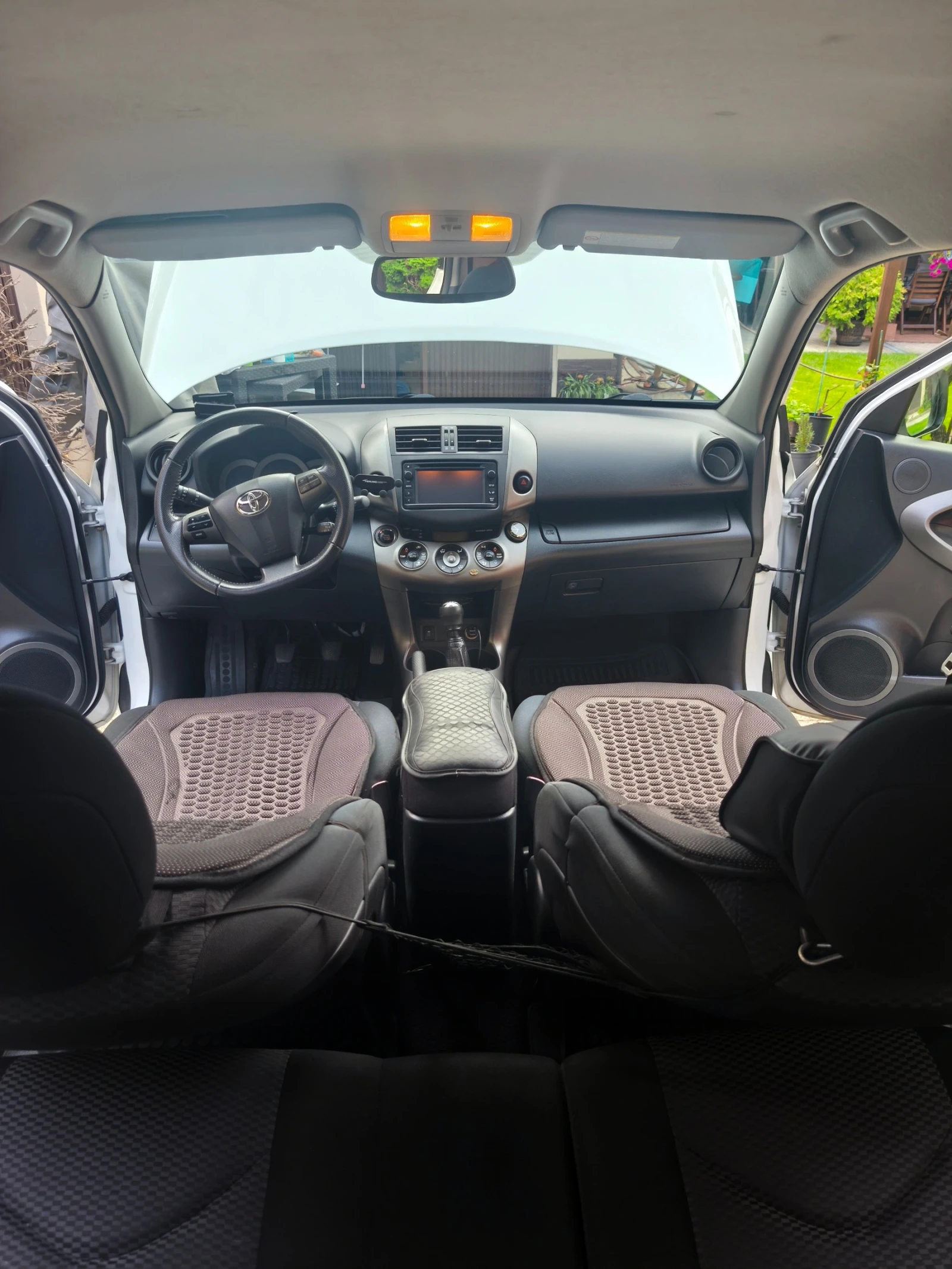 Toyota Rav4 2.2D-4D FWD, снимка 11 - Автомобили и джипове - 55354674