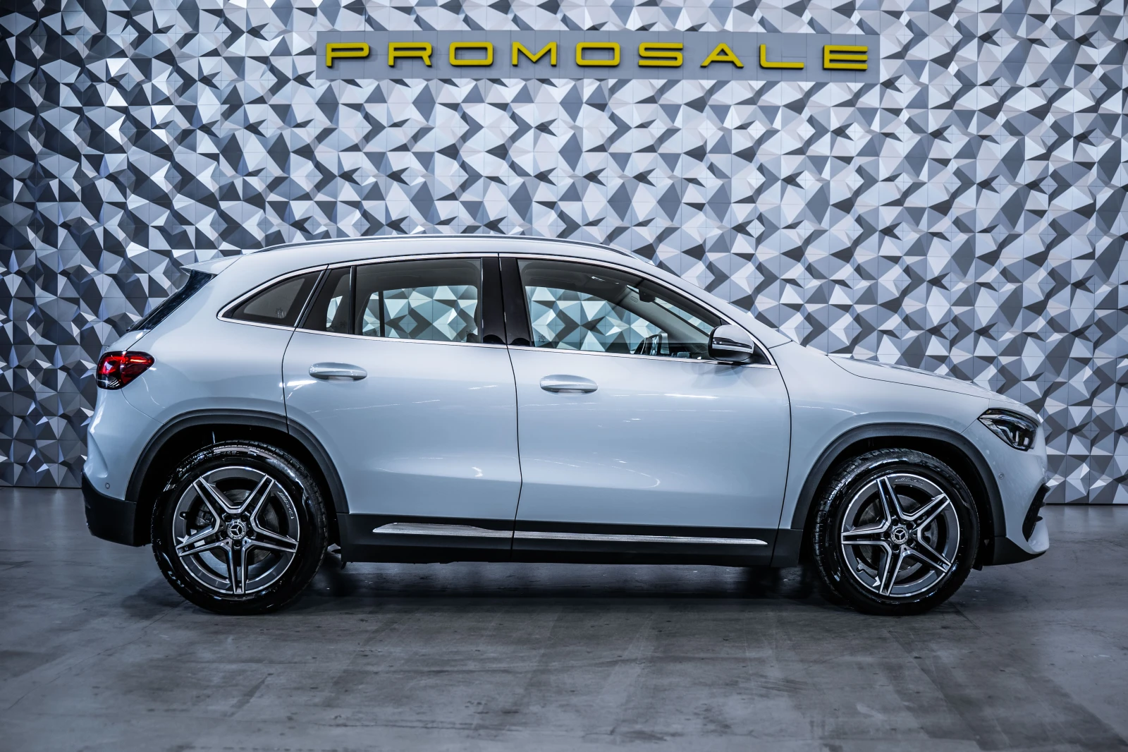 Mercedes-Benz GLA 220 d 4M AMG* Pano* Camera, снимка 6 - Автомобили и джипове - 55529089