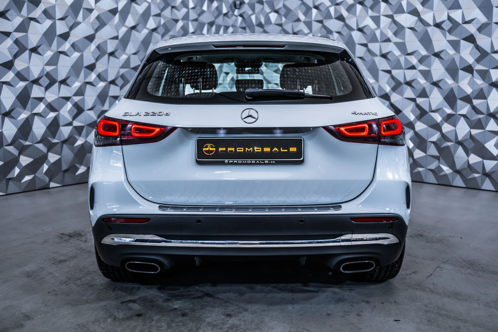Mercedes-Benz GLA 220 d 4M AMG* Pano* Camera, снимка 5 - Автомобили и джипове - 55529089