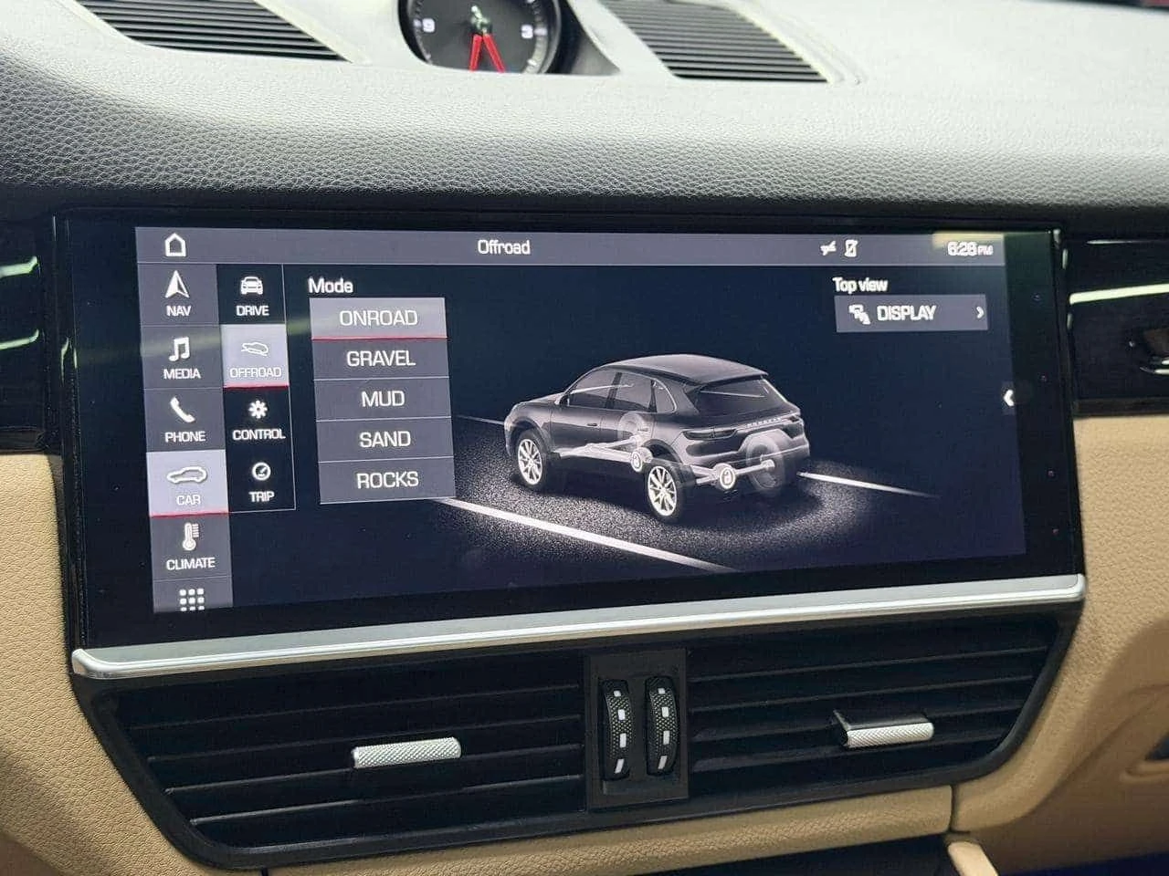 Porsche Cayenne SPORT CHRONO| NAV| BACKUP| BSM| BOSE SOUND| PANO| , снимка 14 - Автомобили и джипове - 55663669