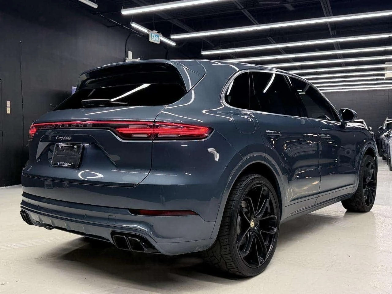 Porsche Cayenne SPORT CHRONO| NAV| BACKUP| BSM| BOSE SOUND| PANO| , снимка 4 - Автомобили и джипове - 55663669