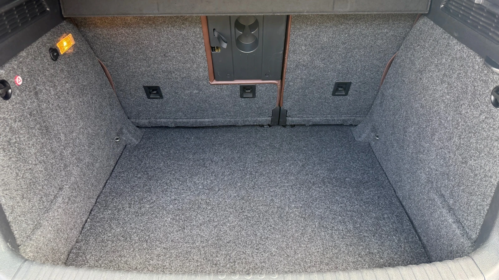 VW Tiguan 2.0/4x4/ Италия!, снимка 15 - Автомобили и джипове - 55906259