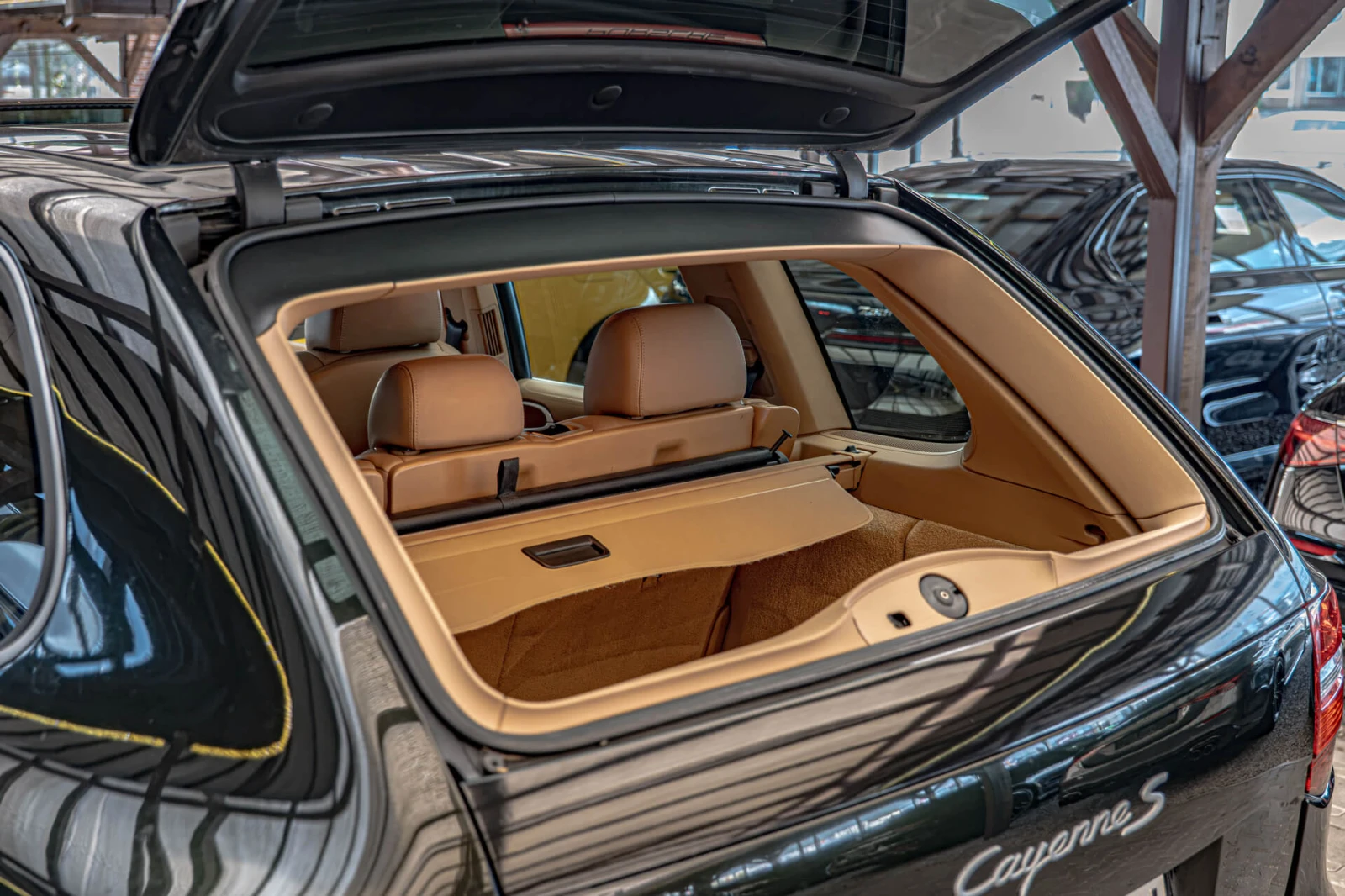 Porsche Cayenne S/V8/Bose/Подгрев/Шибедах/BiXenon, снимка 7 - Автомобили и джипове - 56304564