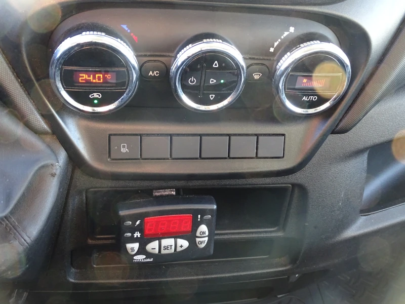 Iveco 35s16 ХЛАДИЛЕН* КЛИМАТРОНИК* , снимка 3 - Бусове и автобуси - 53457426