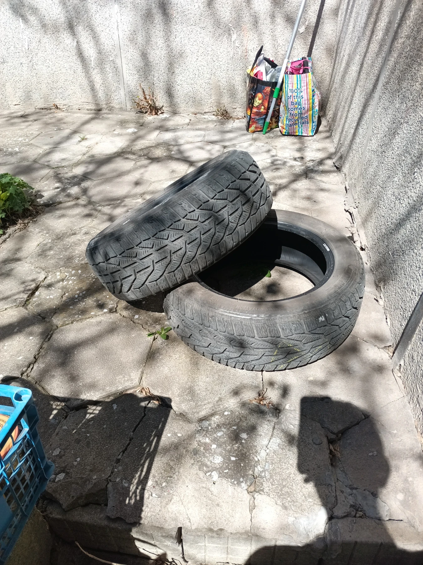 Гуми Зимни 205/55R16, снимка 5 - Гуми и джанти - 54196199