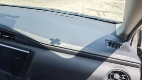 Toyota Auris 1.8 хибрид.Бензин, снимка 7