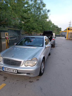 Mercedes-Benz 200, снимка 1 - Автомобили и джипове - 45641875