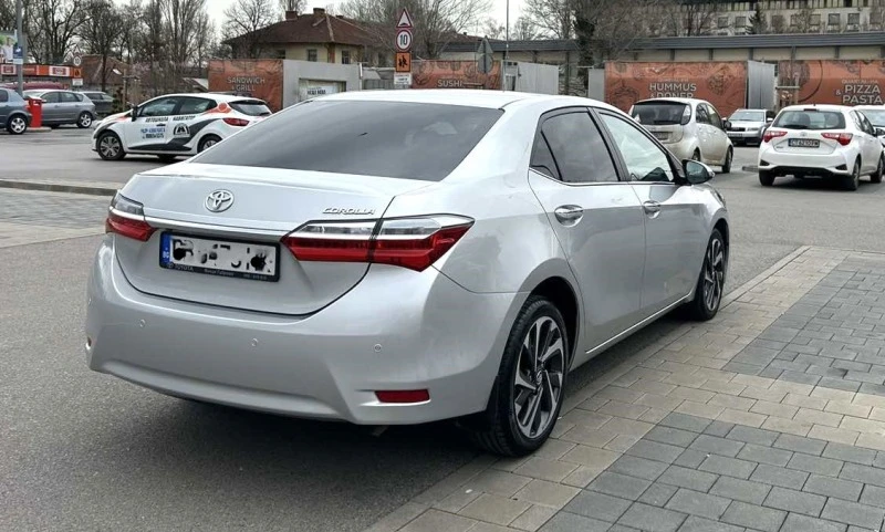 Toyota Corolla, снимка 8 - Автомобили и джипове - 49576956