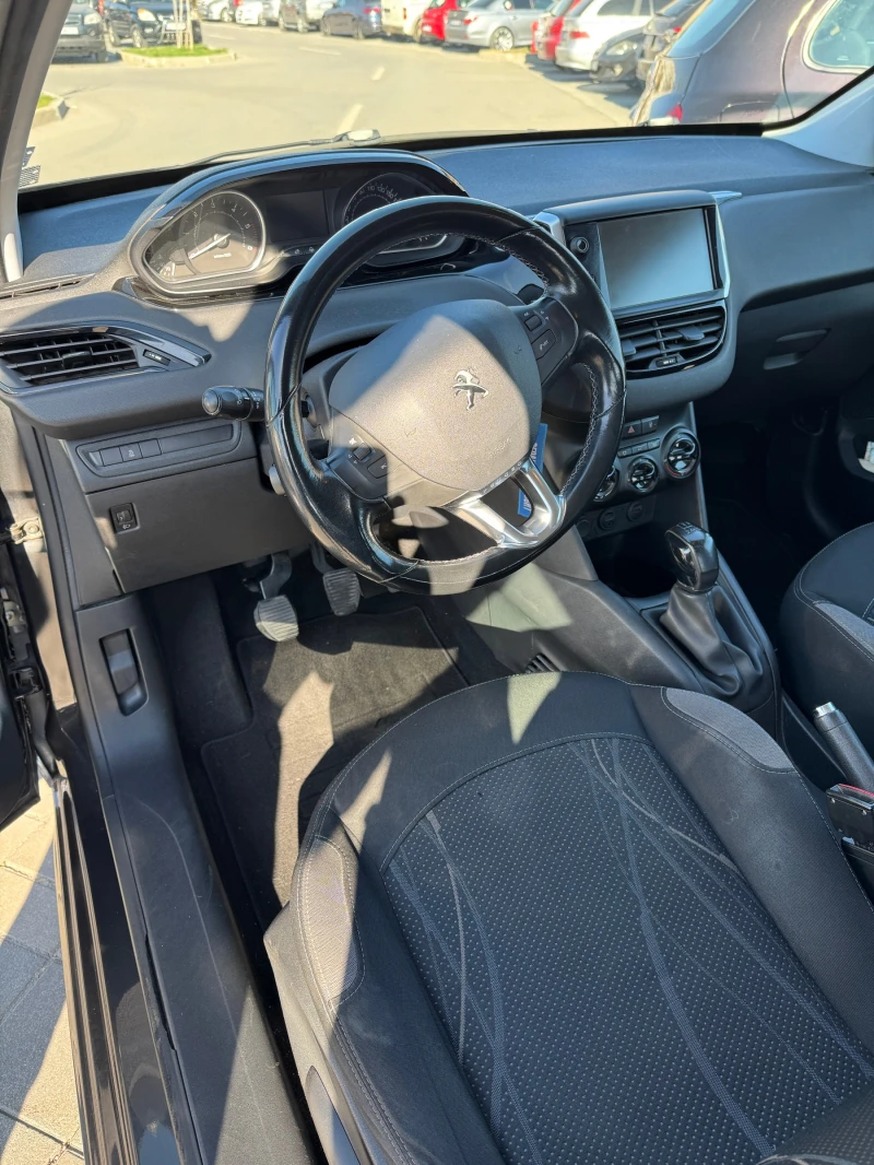 Peugeot 208 1.4 HDI, снимка 7 - Автомобили и джипове - 48125465