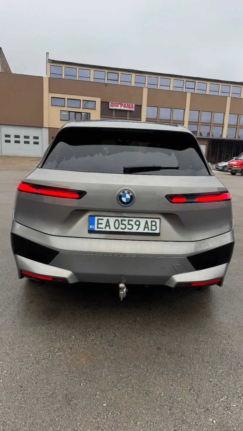 BMW iX, снимка 2 - Автомобили и джипове - 48226366