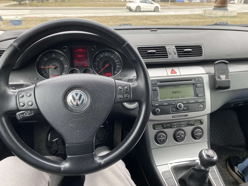 VW Passat, снимка 5 - Автомобили и джипове - 49152162