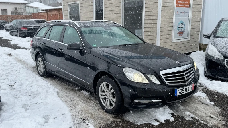 Mercedes-Benz E 300 AVANGARDE , снимка 2 - Автомобили и джипове - 49168956