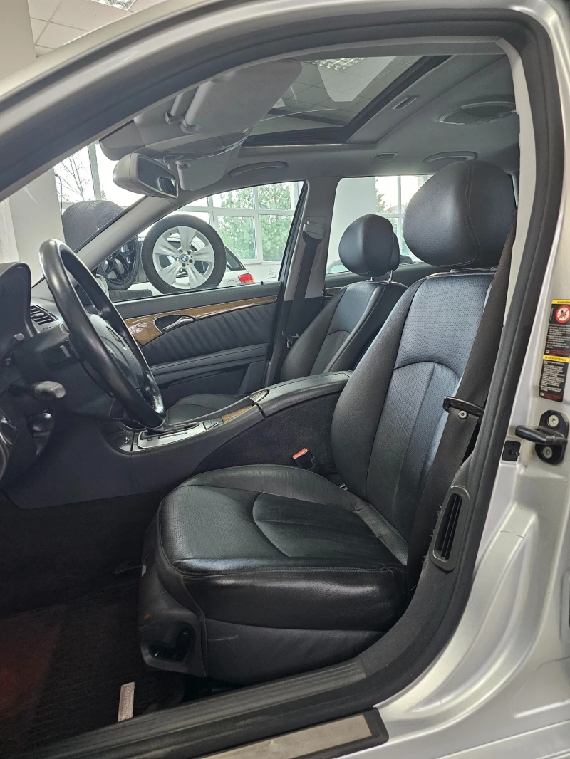 Mercedes-Benz E 350 4Matic, снимка 4 - Автомобили и джипове - 49937165